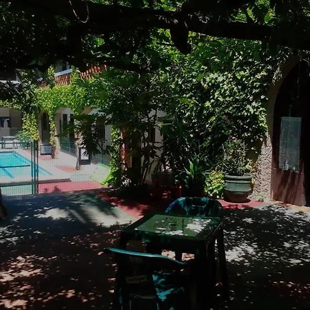 Planas Hotel *